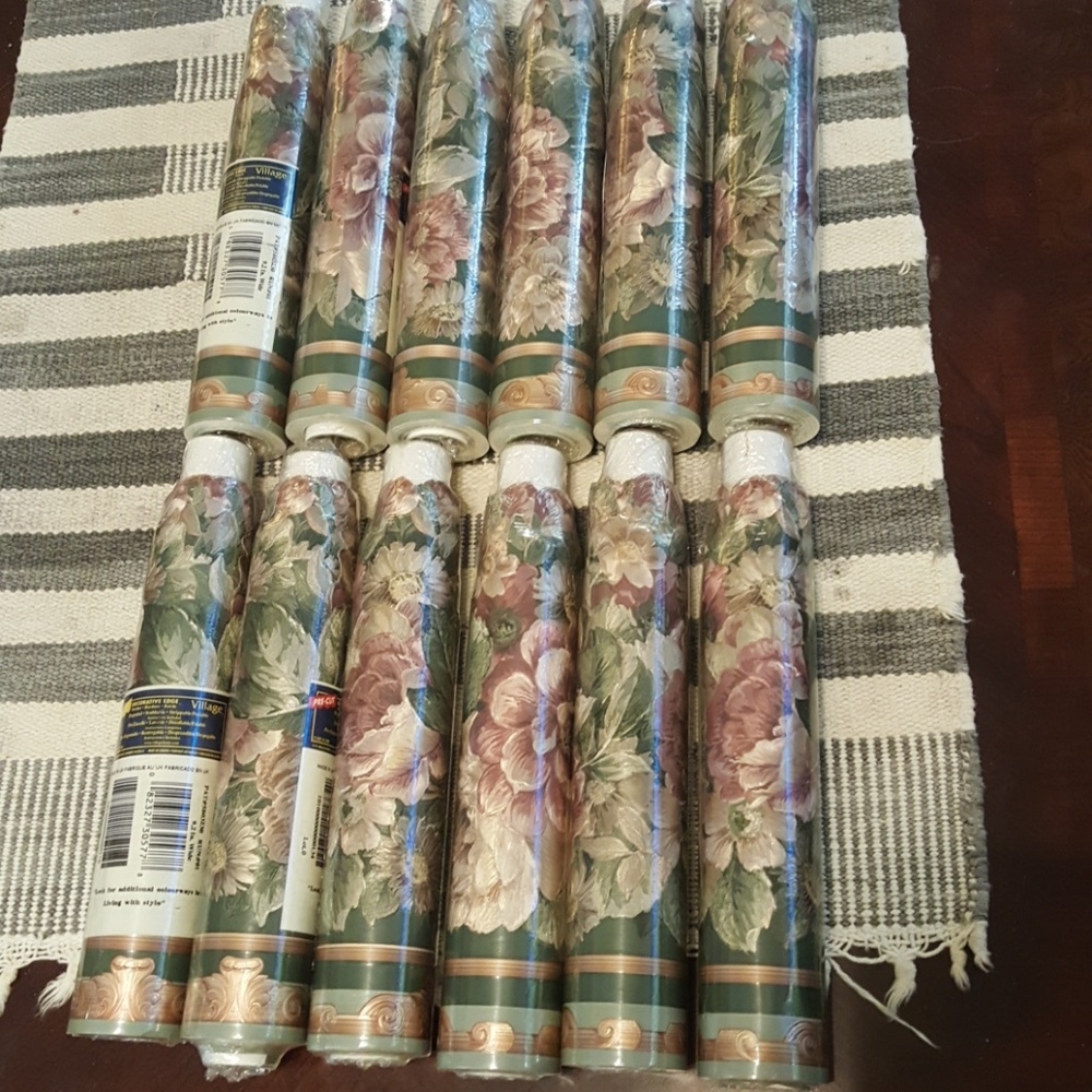 Village floral wallpaper border